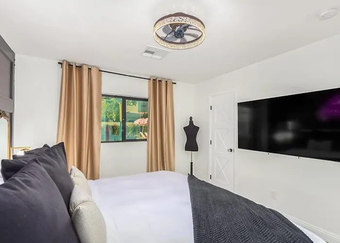 Holiday home Scottsdoll Dreamhouse Walk To Old Town New Scottsdale
